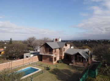 Casa de 5 ambientes, Mendiolaza · Casa 3 Dorm. con Pileta, Quincho y Vistas a Las Sierras | Valle del Sol Mendiolaza