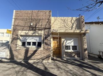Departamento · 64m² · 4 Ambientes · Venta - Departamento Tipo PH en Zona Centro - D078