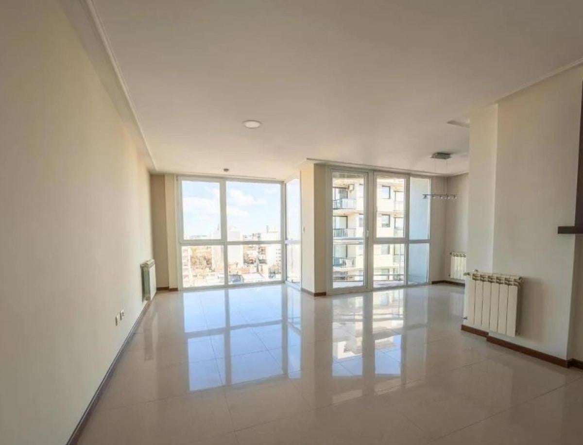 Departamento 2 dorm, 105m² con cochera y balcón — Gascón entre Córdoba y San Luis