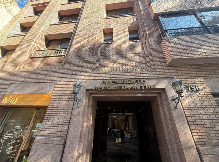 Departamento · 180m² · 6 Ambientes