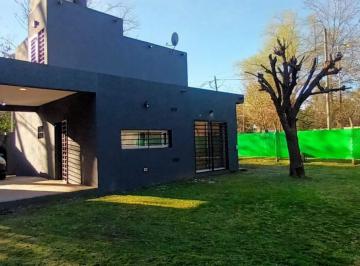 Casa · 90m² · 3 Ambientes · 2 Cocheras · Casa en Venta de 3 Ambientes en Jose Clemente Paz. Gba Norte