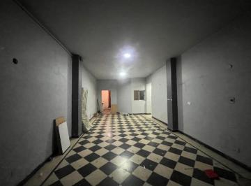 Local comercial · 136m² · 2 Ambientes · Local 135 m² Juan D Perón Entre Paraná y Montevideo Venta