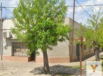 Edificio · 250m² · 4 Ambientes · Edificio Comercial en Venta - 3 Monoambientes 1 Local - 250 m² - Ramallo