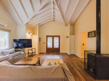 Casa · 205m² · 4 Ambientes · 3 Cocheras · Venta Casa 4 Ambientes Palmares de Pilar