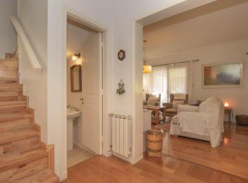 Casa · 151m² · 4 Ambientes · 2 Cocheras · Alquiler Casa 4 Ambientes Pileta Pilar del Este