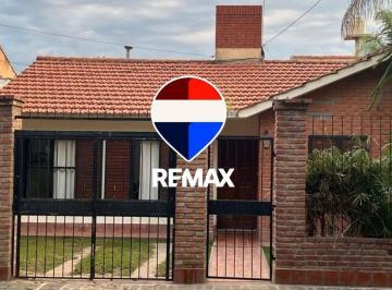 Casa · 80m² · 3 Ambientes · Casa 2 Dorm. en Venta Barrio San Carlos