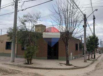 Casa · 160m² · 4 Ambientes · 1 Cochera · Venta Casa B° Bicentenario 3 Dorm