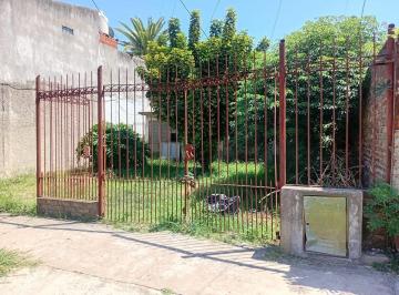 Terreno · 300m² · Venta de Casa en Isidro Casanova