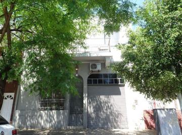 Casa · 138m² · 5 Ambientes · 1 Cochera · Venta Casa Estilo Reciclada a Nuevo Villa Luro