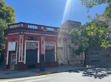 Casa · 109m² · 5 Ambientes · Venta Casa + Local Esquina Almagro a Refaccionar