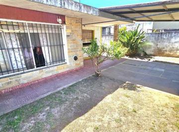 Casa · 112m² · 4 Ambientes · 1 Cochera · Venta Casa 4 Amb Mas Galpon Merlo Exc Oportunidad
