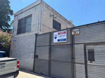 Bodega-Galpón · 858m² · Galpon en Venta, Financia, Moreno