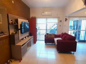 PH · 88m² · 4 Ambientes · Venta PH 4 Ambientes en Lanus