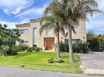 Casa · 264m² · 5 Ambientes · 2 Cocheras · Venta Casa en El Lucero - Ramal Pilar Km38