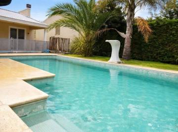 Casa · 286m² · 4 Ambientes · 2 Cocheras · Venta Casa Quinta 5 Amb "Apto Credito" Open Door