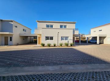 Casa · 133m² · 5 Ambientes · 1 Cochera · Casa Duplex 4 Dor Parrilla Cuotas Chic Village