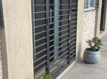 Departamento · 42m² · 1 Ambiente · Venta de Monoambiente Sobre Acceso Este, Maipu