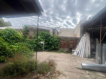 Bodega-Galpón · 70m² · Lote en Venta con Galpon Barrio Tablada