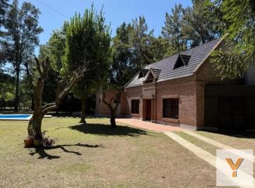 Casa · 150m² · 3 Ambientes · Casa en Venta - 2 Dorm. 1 Baño - Cochera - 1.500 m² - San Vicente