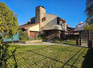 Casa · 204m² · 5 Ambientes · 2 Cocheras · Venta Casa 5 Amb Doble Frente Hurlingham Parque