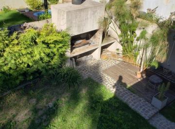 Casa · 100m² · 4 Ambientes · 2 Cocheras · Casa en Venta en Gonnet