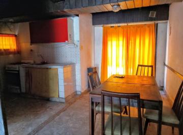 PH · 76m² · 2 Ambientes · Casa en PH a Remodelar o Desarrollo en Berisso