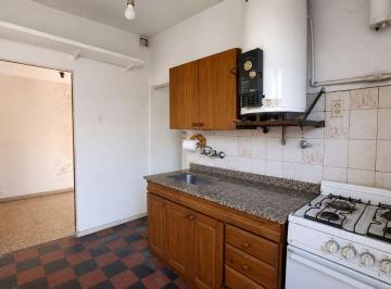 Casa · 50m² · 2 Ambientes · Casa en Venta 2 Ambientes Quilmes Oeste a Reciclar