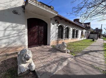 Casa · 120m² · 3 Ambientes · 1 Cochera · Venta Casa 2 Dorm. con Pileta S. L