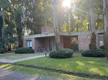 Casa · 164m² · 4 Ambientes · Venta Casa 3 Dorm. Pileta Puerto Paraiso