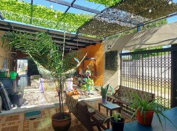 Casa · 220m² · 5 Ambientes · 3 Cocheras · Dos Casas 4 Dormitorio Patio Venta Financiación