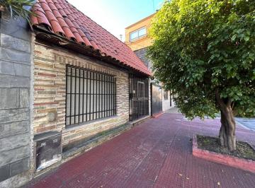 Casa · 160m² · 4 Ambientes · 1 Cochera · Venta Casa 4 Amb Jardín Garage y Quincho Gerli