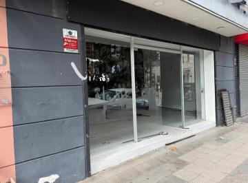 Local comercial · 183m² · Importante Local de 200 m² en Alquiler Avellaneda