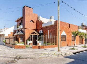 Casa · 160m² · 4 Ambientes · 1 Cochera · Casa en Venta en La Tablada Apto Credito