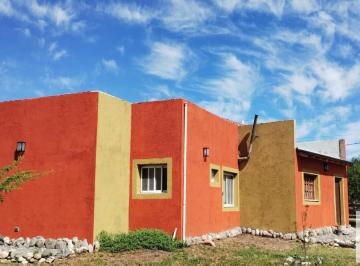 Casa · 89m² · 4 Ambientes · Casa en Venta - 2 Dorm. 2 Baños - Cortaderas