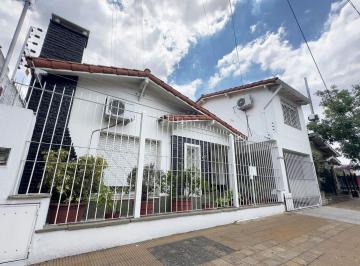 Casa · 138m² · 4 Ambientes · 1 Cochera · Villa Sarmiento Venta Chalet 3 - 4 Amb a m Gaona