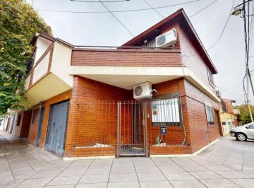 PH · 106m² · 4 Ambientes · 1 Cochera · Venta Casa 4 Ambientes en Martin Coronado