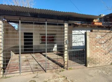 Casa · 54m² · 3 Ambientes · 1 Cochera · Venta Casa 3 Ambientes en Ituzaingo - Villa Udaondo