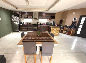 Casa · 99m² · 3 Ambientes · Casa en Venta 3 Ambientes Villa Luzuriaga Patio