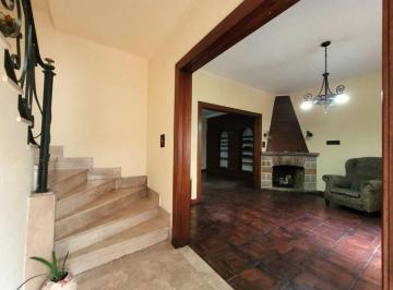 Casa · 122m² · 4 Ambientes · Venta Casa Tres Habitaciones Lanus a m Estacion