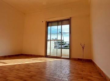 Departamento · 50m² · 2 Ambientes · Venta Dpto 2 Amb Profesional/credito Lanus Centr0