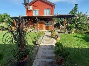 Casa · 250m² · 3 Ambientes · Casa en Venta - 2 Dorm. 2 Baños - Coronel Brandsen