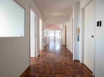Oficina comercial · 92m² · Venta Amplia Oficina en Cordon con Buena Renta