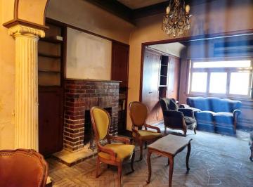 Casa · 184m² · 4 Ambientes · 1 Cochera · Venta Casa a Refaccionar Tres Arroyos 2800