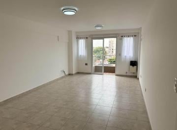 Departamento · 32m² · 1 Ambiente · 1 Cochera · Alquiler Depto. Monoambiente con Cochera en Moron