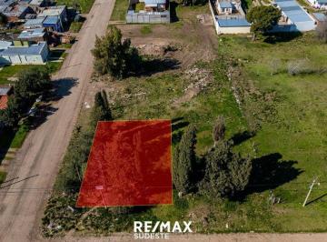 Terreno · 296m² · Terreno en Esquina Scharff y 12 de Octubre
