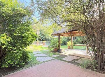 Casa · 164m² · 5 Ambientes · 2 Cocheras · Venta 2 Casas Parque San Martin C/pileta