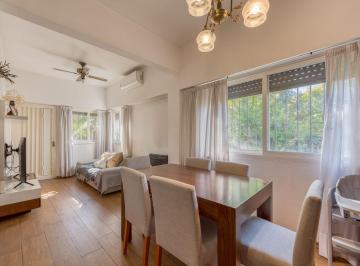 Casa · 50m² · 2 Ambientes · 1 Cochera · Venta Casa 2amb, Hurlingham, Barrio Ingles. C/pati