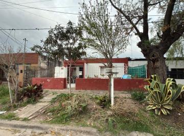 Casa · 163m² · 6 Ambientes · Casa en Venta en Pergamino a Refaccionar con Patio