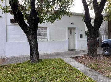 Casa · 166m² · 4 Ambientes · 1 Cochera · Casa en Venta en Colon con Pileta