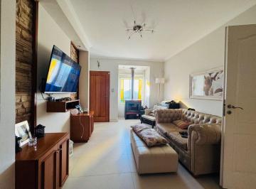 Casa · 150m² · 5 Ambientes · 2 Cocheras · Casa en Venta en Pergamino con Pileta